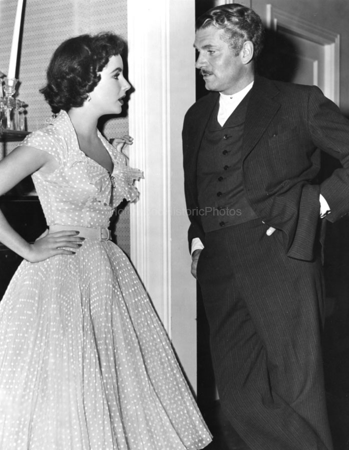 Laurence Olivier 1951.jpg